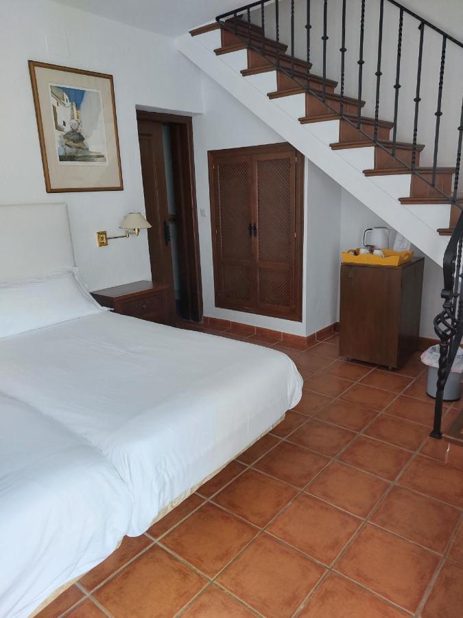 Molino Del Santo Hotel Benaojan Phòng bức ảnh