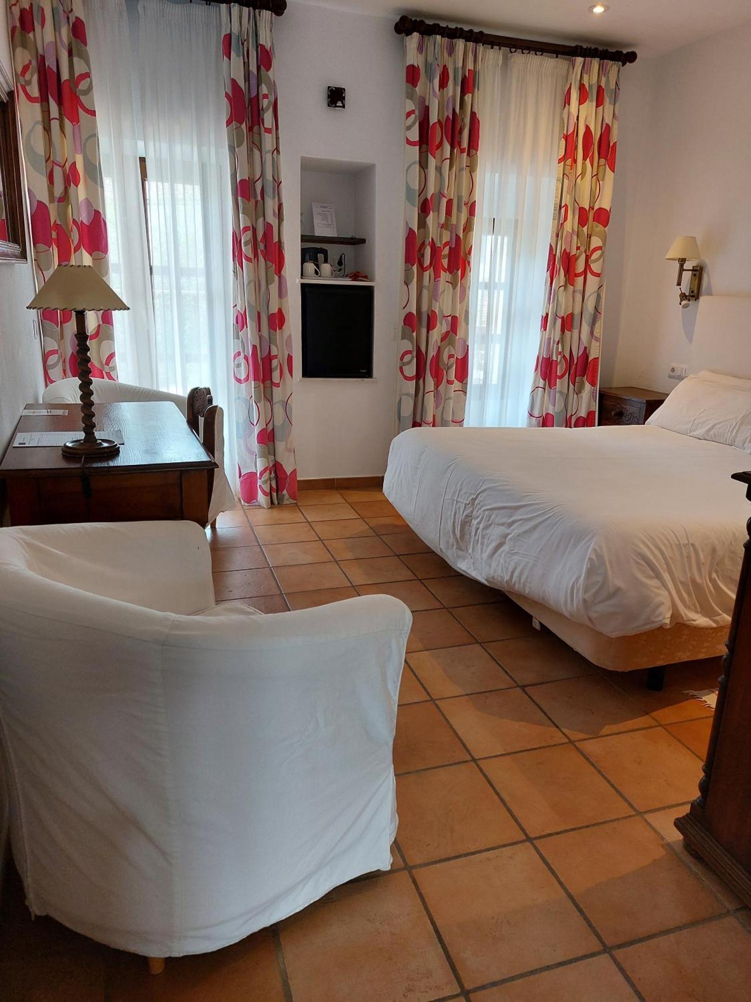 Molino Del Santo Hotel Benaojan Phòng bức ảnh